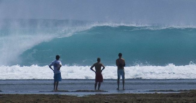 Retour de la compétition de surf à G-Land : info ou intox ?