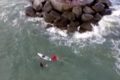 Un Pêcheur sauvé par un jeune Surfeur de 13 ans !
