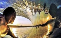 Mikala Jones : la Cause de son Accident de Surf tragique